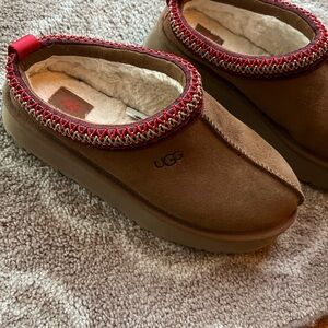 UGG Women’s Tazz Slipper/Shoe 🐑